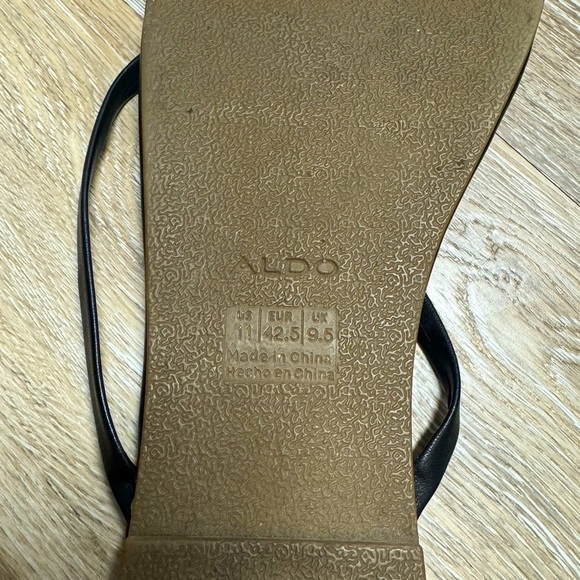 ALDO— black strappy sandals - Picture 4 of 4